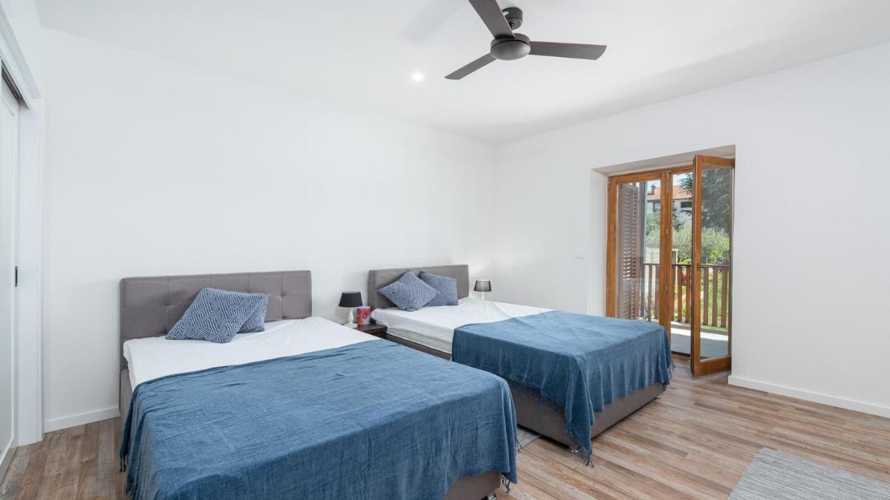 Boomerang - Holiday House With Sea View Dajla Extérieur photo