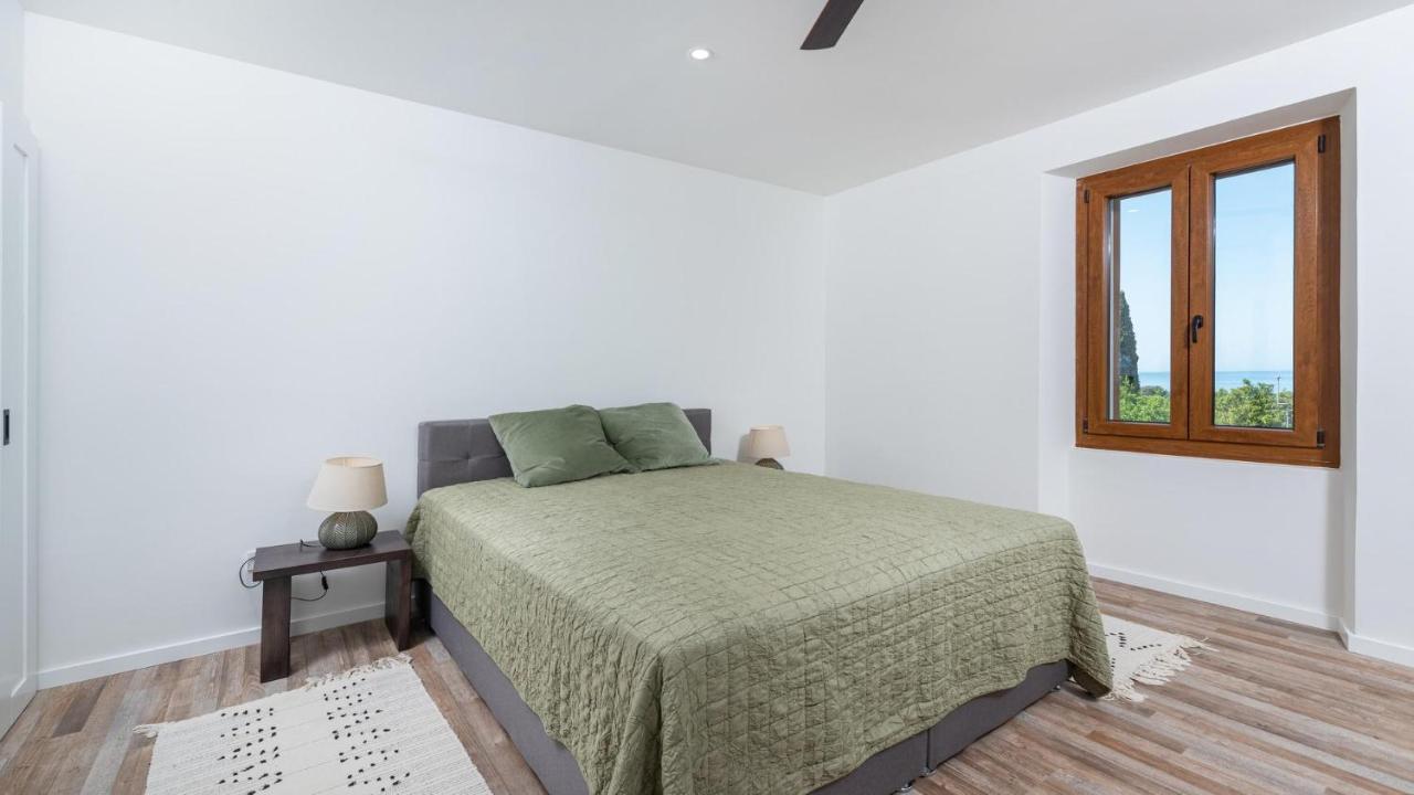 Boomerang - Holiday House With Sea View Dajla Extérieur photo